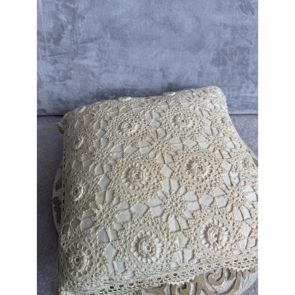 Vintage Handmade Crochet Lace Throw Pillow Cream Floral Medallion Square Accent